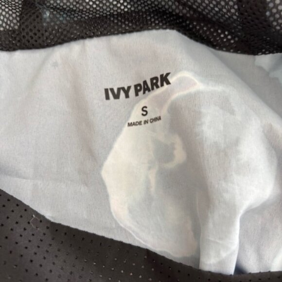 IVY PARK Mixed Mesh Hoodie Windbreaker - size small - Picture 6 of 6